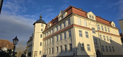 Schulgebäude der Grundschule Neues Schloss
